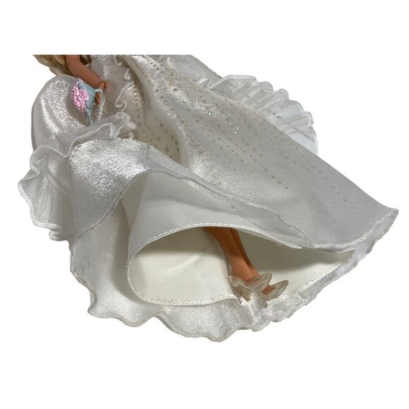 Barbie Princess Bride Doll Jointed #T7365 Blond 2011 w/Substitutions *Read Below - Picture 11 of 15